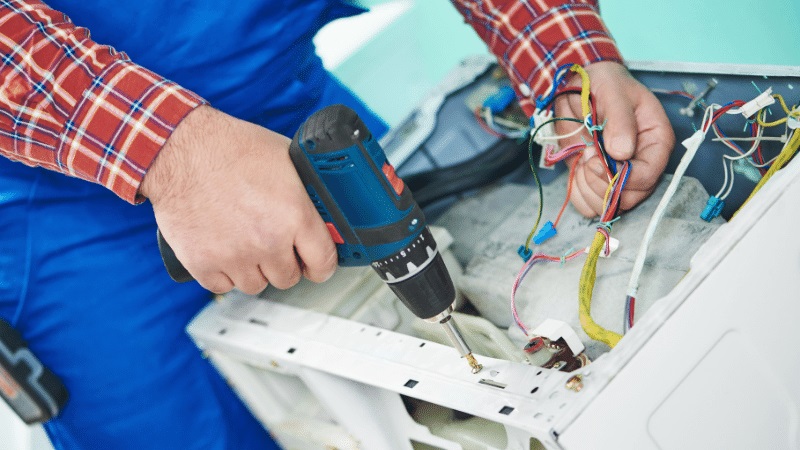 Büyükçekmece Daylux Daylux çamaşır makinesi kart tamiri – Su almama arızası orijinal parça ile giderildi. - Teknik servis örneği